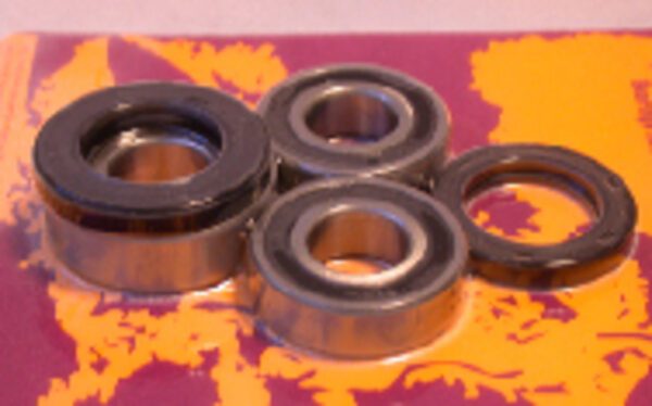 PIVOT WORKS Rear Wheel Bearings And Seals Kit (PWRWK-S17-400)