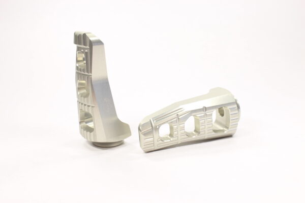 GILLES TOOLING Touring Passenger Footpegs Silver (RGK-370-UF20-SET-S)