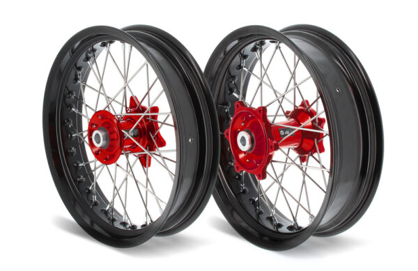 ART SM Complete Front + Rear Wheel 17x3,50/17x4,50 Black Rim/Red Hub Beta ()