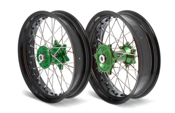 ART SM Complete Front + Rear Wheel 17x3,50/17x4,50 Black Rim/Green Hub Kawasaki ()
